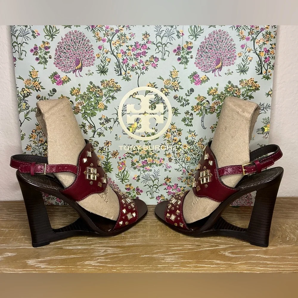 Tory Burch Kingsbridge Studded Open-Toe Wedge Sandal Red Agate Size 7